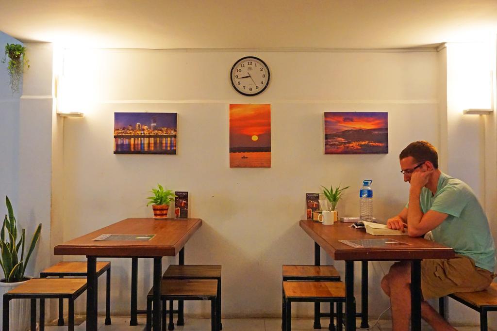Maya Papaya Cafe & Hostel（One Stop） พนมเปญ ภายนอก รูปภาพ